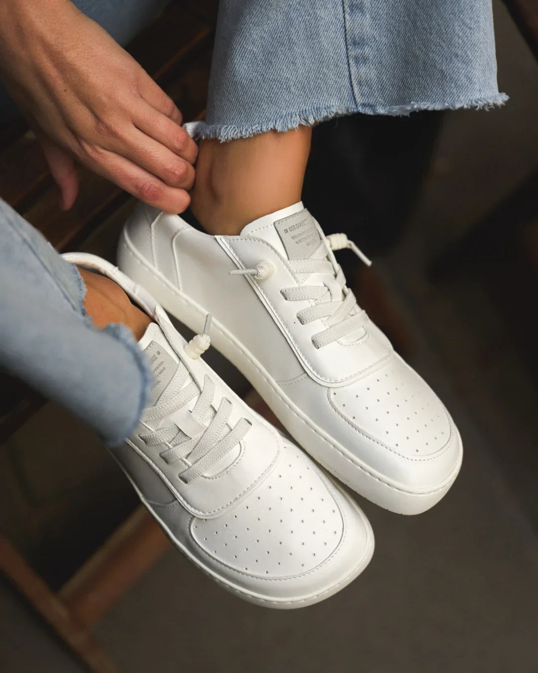 Nuuk Woman Off White